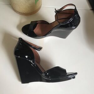 Robert Clergerie Patent Leather Strap Wedge Sandals Size 6
